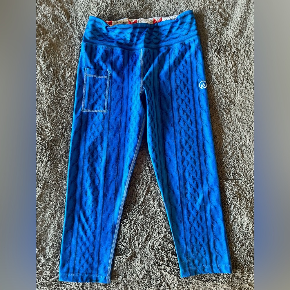 InknBurn Run Run Run Blue Cable Knit Capris. Rare retired limited release Medium